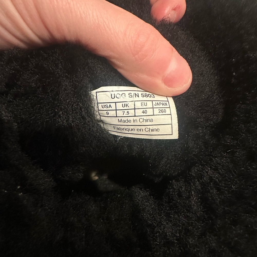 Bailey Button Uggs - image 4